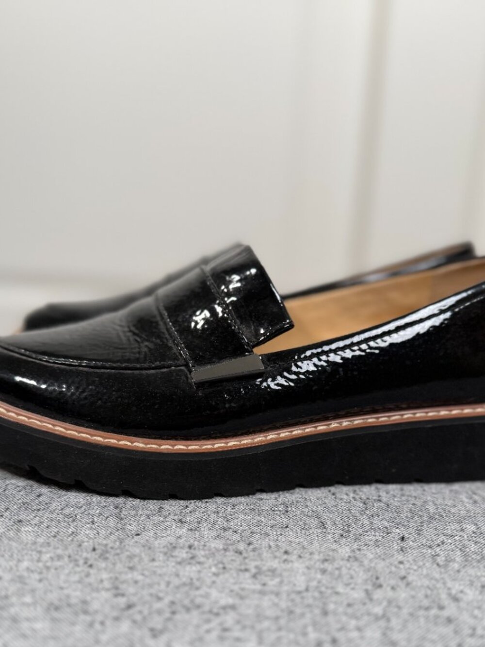 NATURALIZER Women's Black Patent Leather Loafers, Size 7 - Picture 3 of 7